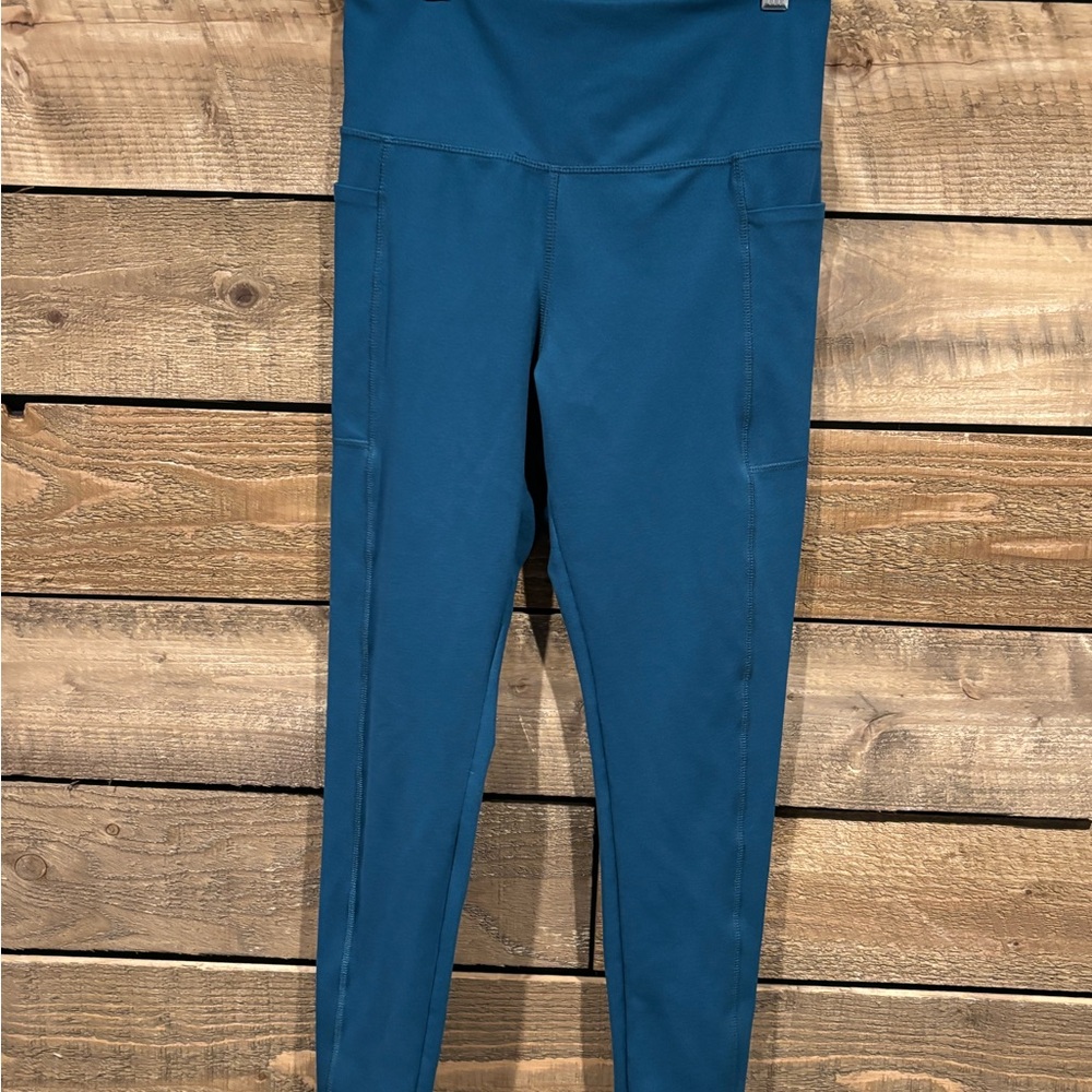 2 Pairs of workout leggings